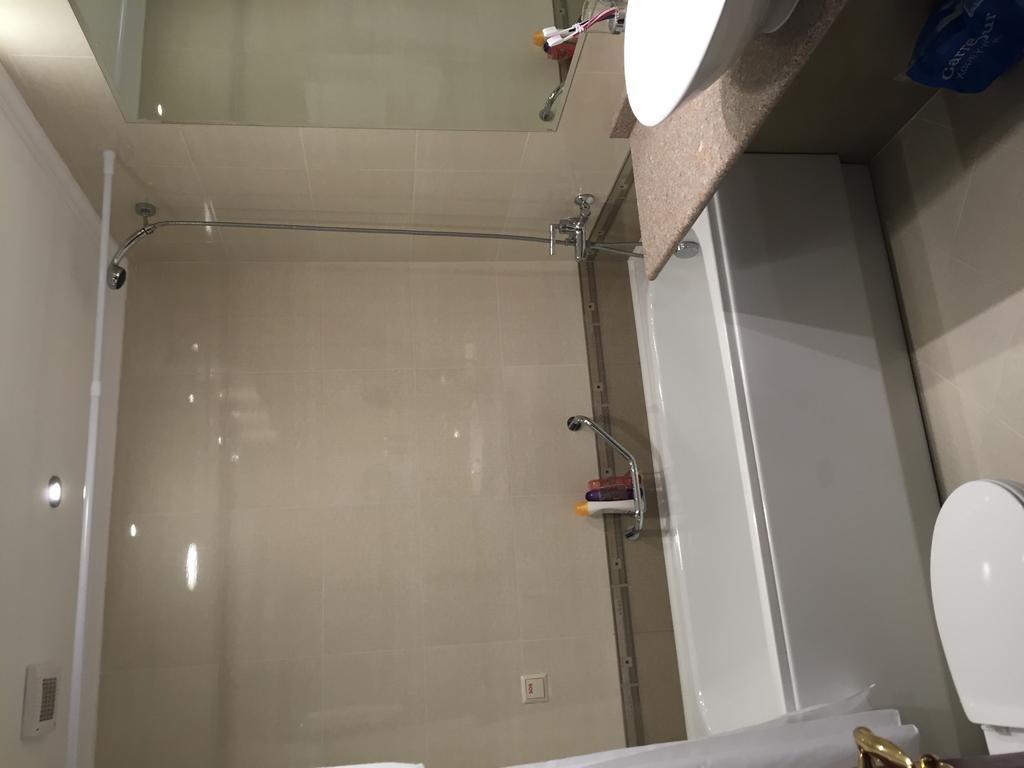 Downtown Alexander Services Apartments 반스코 외부 사진
